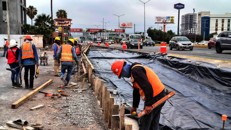 Las obras avanzan con trabajos de compactación y construcción de infraestructura básica.