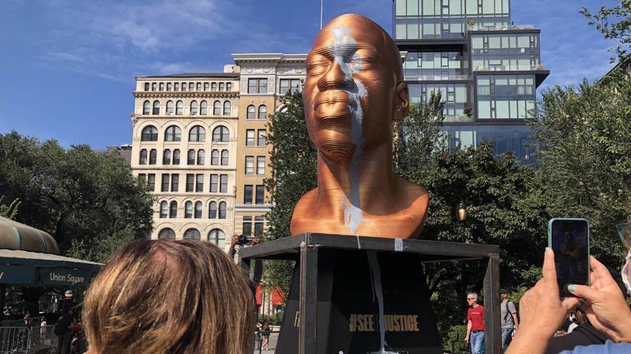 Actualmente, se está buscando al sospechoso, pues sus actos quedaron grabados y se tienen pruebas del acto.