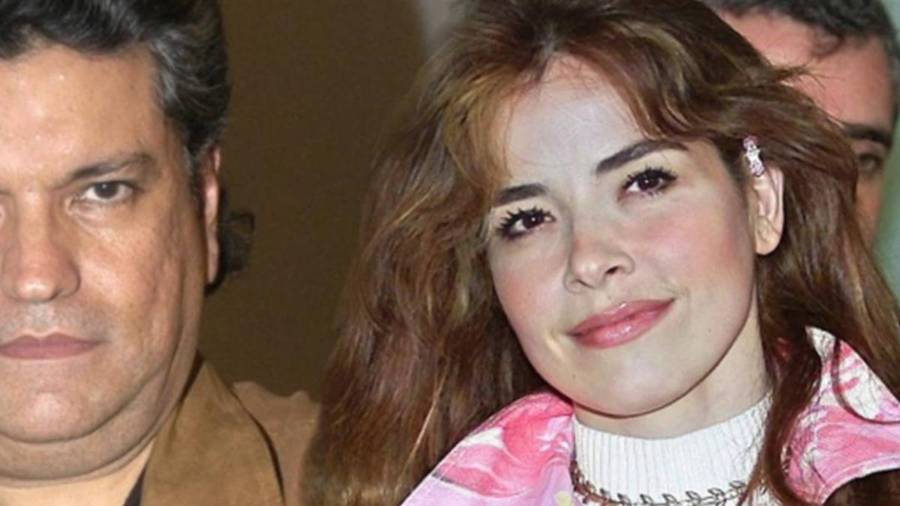 “Debe ser muy difícil ser una mujer cautiva de sí misma en plena época de rabioso feminismo”.