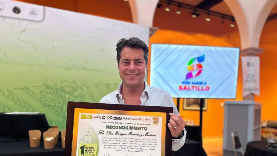 Durante el evento se reconocieron las gestiones que permitieron obtener la denominación de origen para el sotol en 2002.