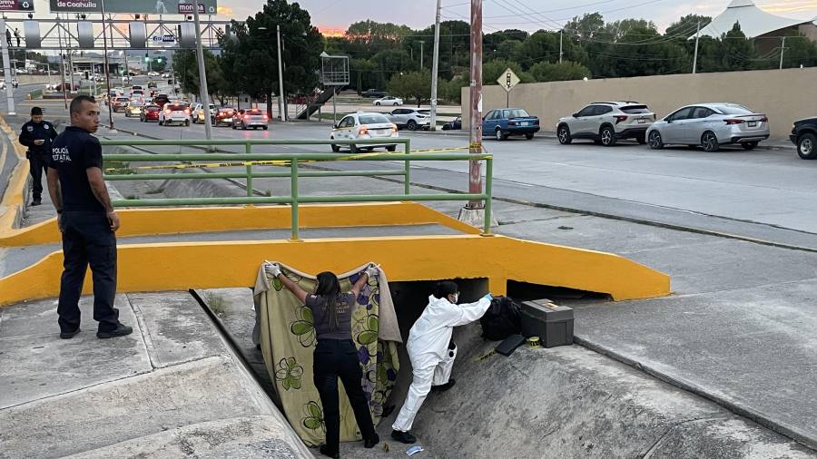 Autoridades municipales arribaron al lugar para realizar el levantamiento del cuerpo.