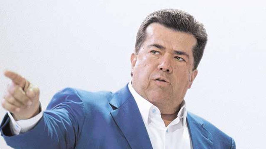 “Que lo investigue el PAN”, fue la respuesta del diputado Pedro Haces en torno a su voto a favor de la supremacía constitucional, pese a que no estuvo en la sesión del miércoles