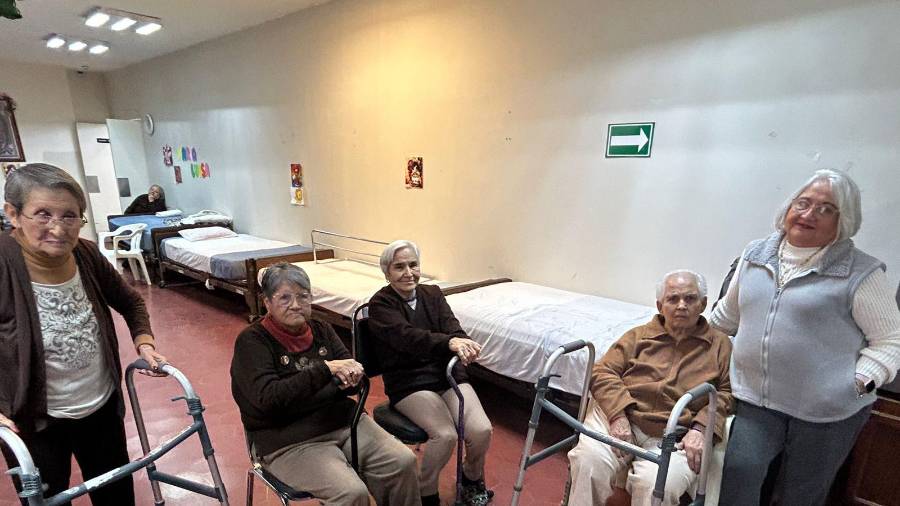 Las residentes del asilo celebraron juntas la Navidad, organizando convivencias y compartiendo mensajes de esperanza.