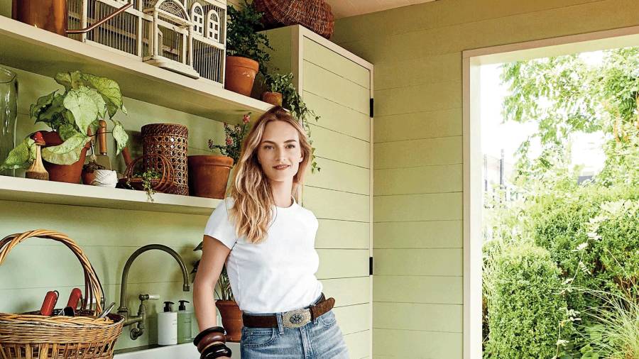 Grace Fuller es parte de la organización Perfect Earth Project, dirigida por la reconocida diseñadora de paisaje Edwina von Gal.