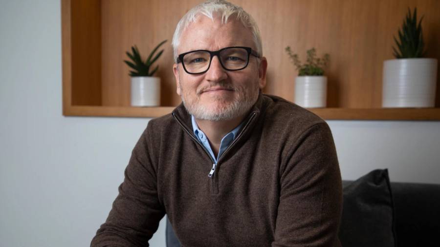 Joel Holsinger, socio de Ares Management, en su oficina en el barrio de Buckhead de Atlanta.