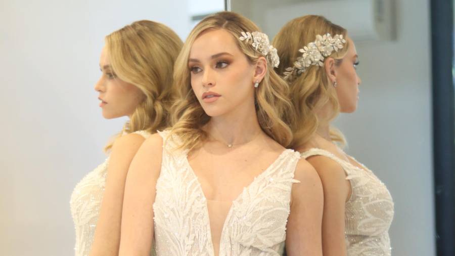 Maquillaje, vestidos, accesorios y hasta estilos de bodas, ¡te traemos todas las tendencias del 2024!