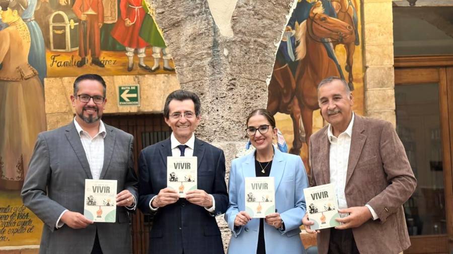 José Ángel Gámez presentó su libro El arte de vivir en la era de las distracciones en la capital coahuilense.