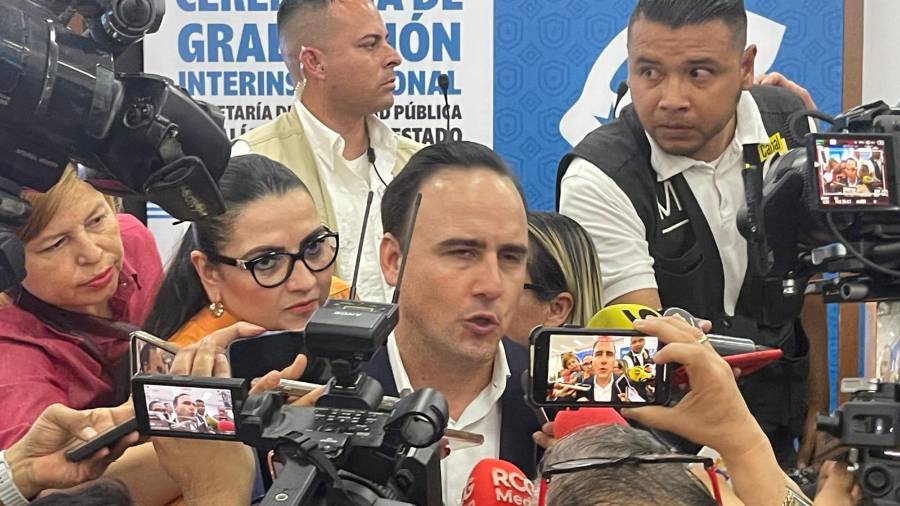 El gobernador Manolo Jiménez llama a los precandidatos a privilegiar el interés común y mantener un ambiente de respeto y diálogo.