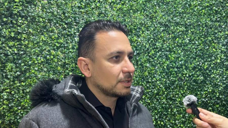 Alan Christian Duarte, presidente de la Asociación de Comerciantes del Centro Histórico de Saltillo llamó a la comunidad a consumir local, para apoyar a los negocios del primer cuadro.