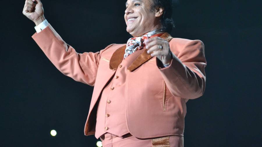 Regalo. Juan Gabriel dejó un catálogo musical que continúa conquistando a nuevas generaciones una década después de su muerte.