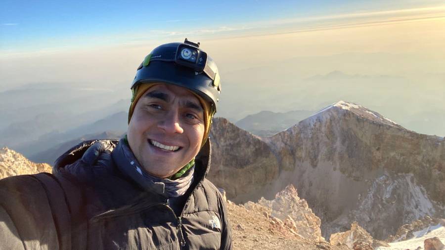 Desde niño, el montañista soñaba con alcanzar la cima del Pico de Orizaba, la montaña más alta de la República Mexicana.