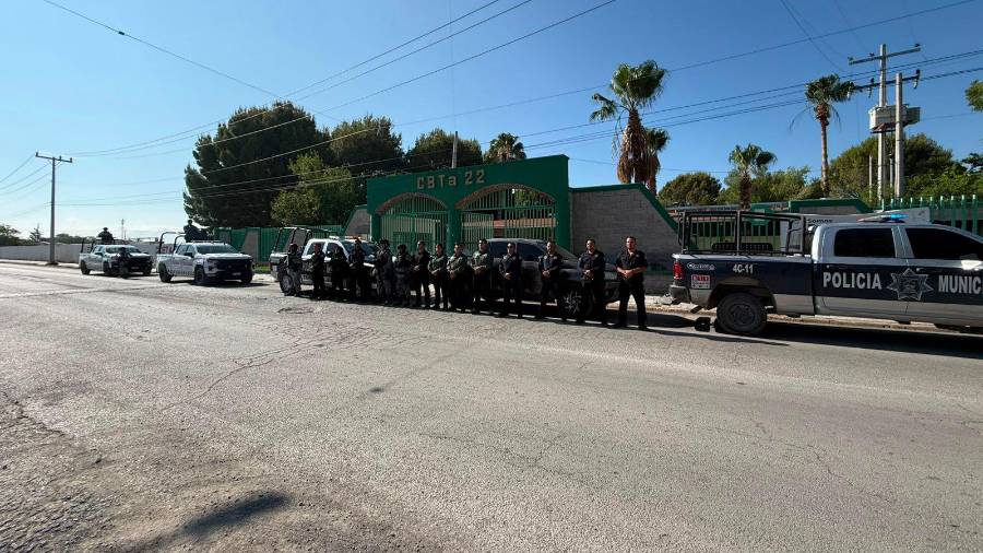 Autoridades municipales y estatales iniciaron investigaciones para identificar el origen de la amenaza difundida en redes sociales y determinar si se trató de una falsa alarma o de un riesgo real para la comunidad escolar.