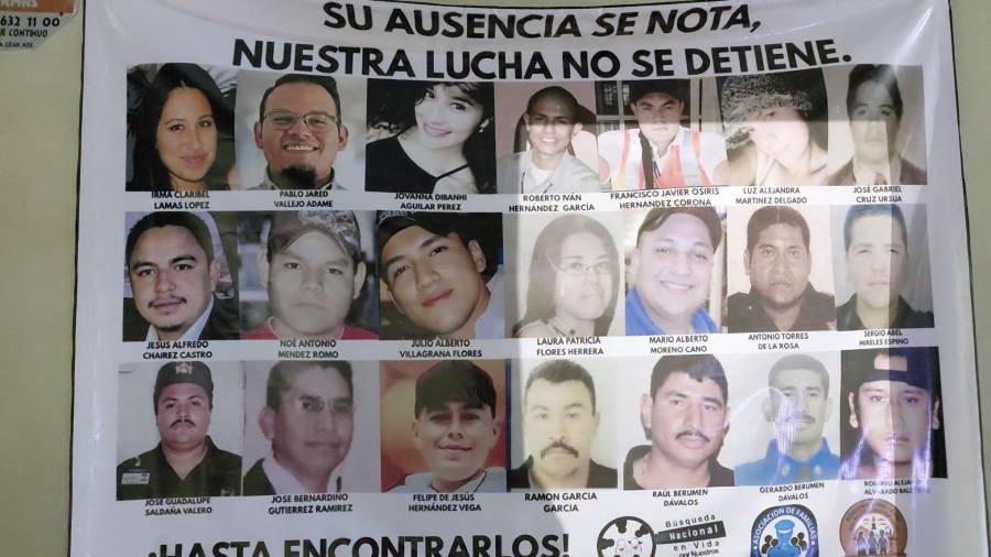 Un joven buscado por sus padres se comunicó con ellos para informarles que se encontraba recluido en el penal de Piedras Negras.