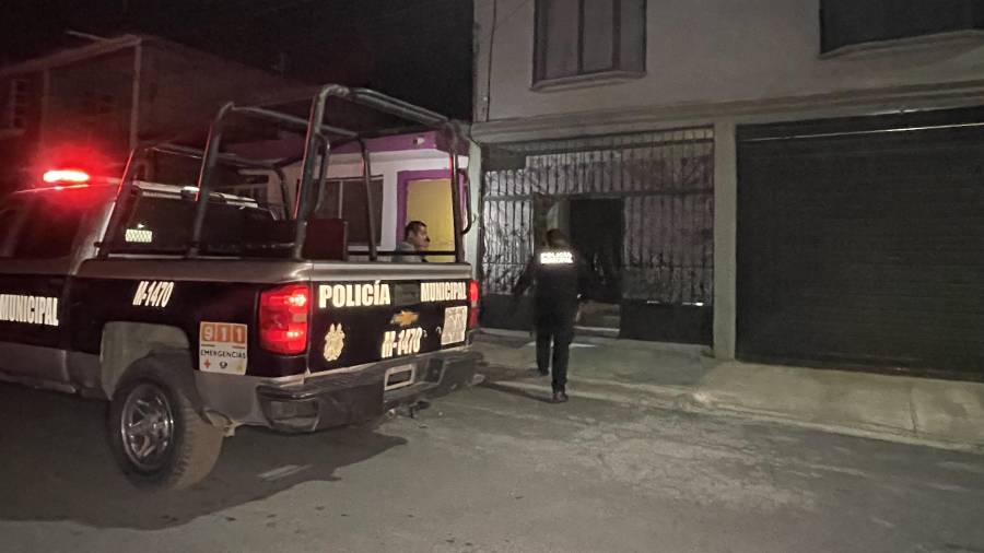 Familiares del hombre solicitaron ayuda al sistema de emergencias 911 luego de que este se desvaneciera en el baño de su vivienda y no respondiera a los llamados realizados por sus seres queridos.