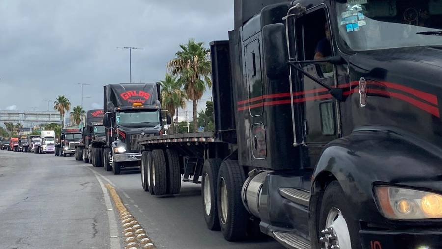 Las empresas que dan servicios de intermediación para el transporte de carga de almacenamiento y los relacionados con el transporte aéreo son las que acumulan el mayor número de horas trabajadas.