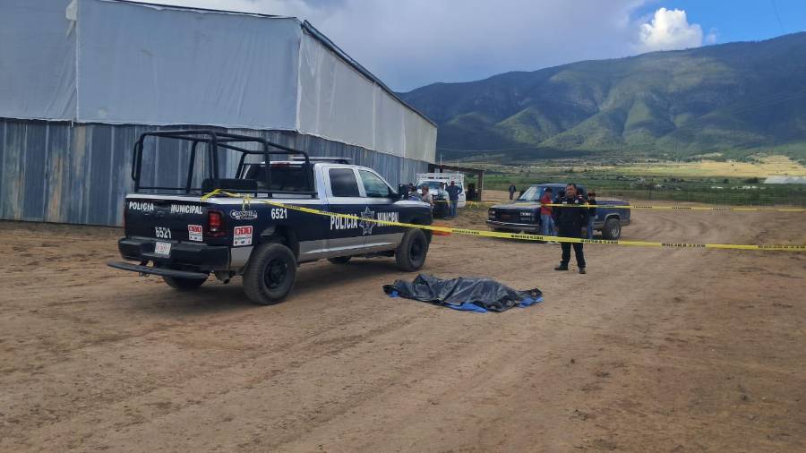 Autoridades acudieron al lugar para realizar el acordonamiento.