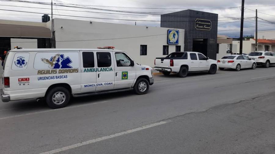 Paramédicos de Águilas Doradas brindaron atención prehospitalaria en el lugar del accidente.