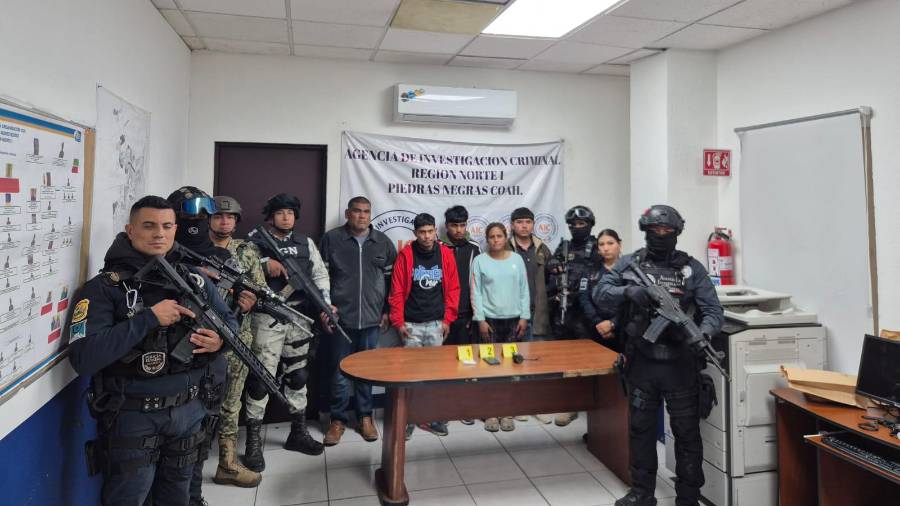 Elementos de la Guardia Nacional y del Ejército Mexicano durante el operativo realizado en Piedras Negras.