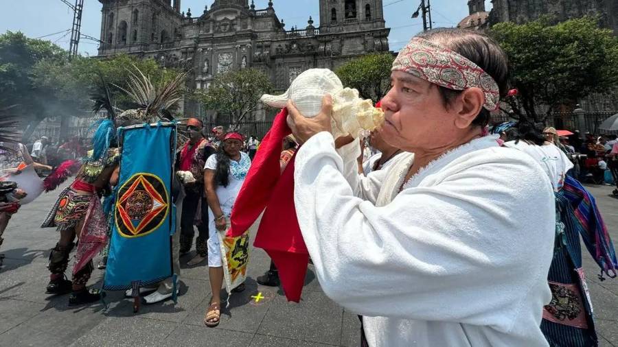 La decisión ocurrió entre falta de permisos de grabación y protestas de grupos indígenas.