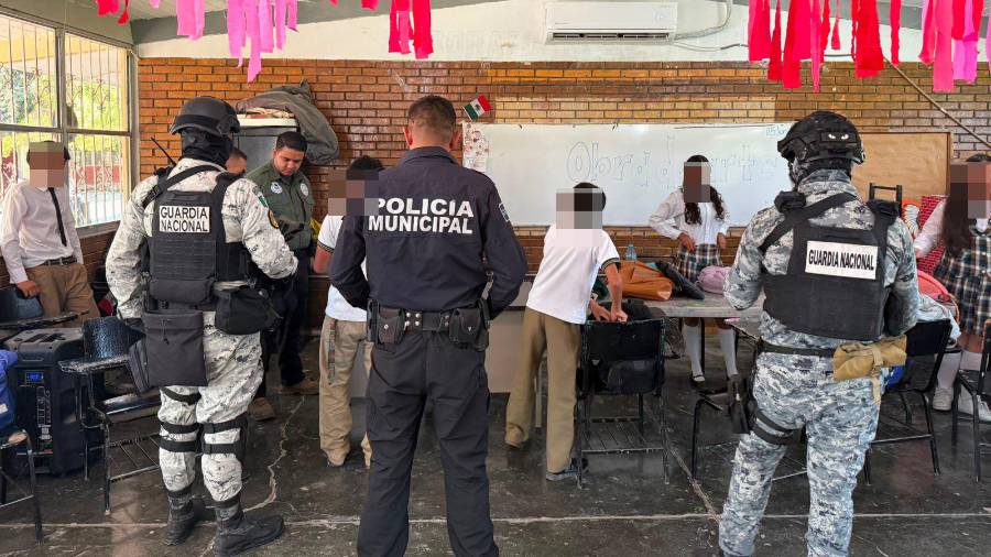 La Dirección de Seguridad Pública reiteró que se mantiene la coordinación con autoridades educativas mientras continúan las investigaciones para esclarecer el origen de la amenaza difundida en redes sociales.