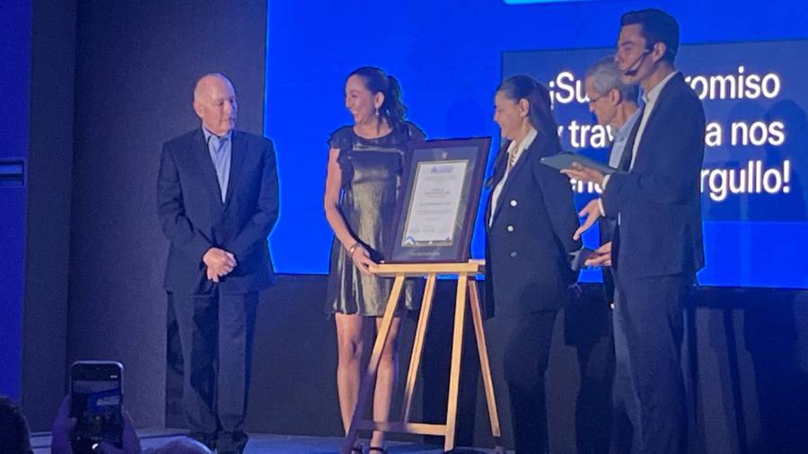 Zaraí Salvador fue reconocida por su trayectoria como emprendedora social e investigadora.