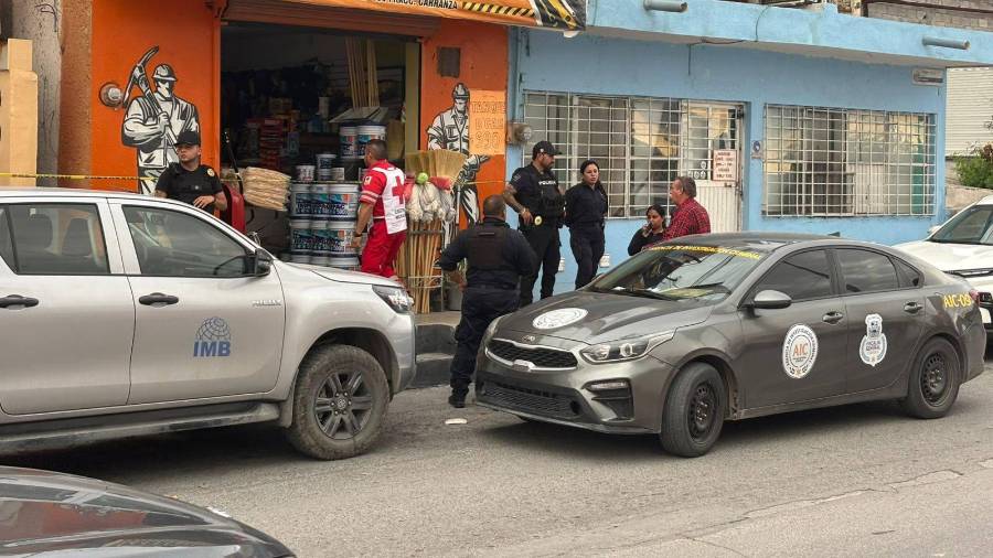 El hallazgo ocurrió en una bodega del establecimiento, luego de que una persona ingresara al notar la ausencia del propietario y encontrara la escena.