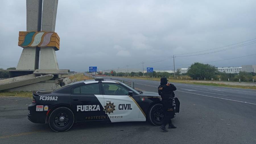 Elementos de Fuerza Civil y Guardia Nacional desplegaron operativos especiales en las carreteras a Laredo y Reynosa para reforzar la seguridad ante reportes recientes de asaltos