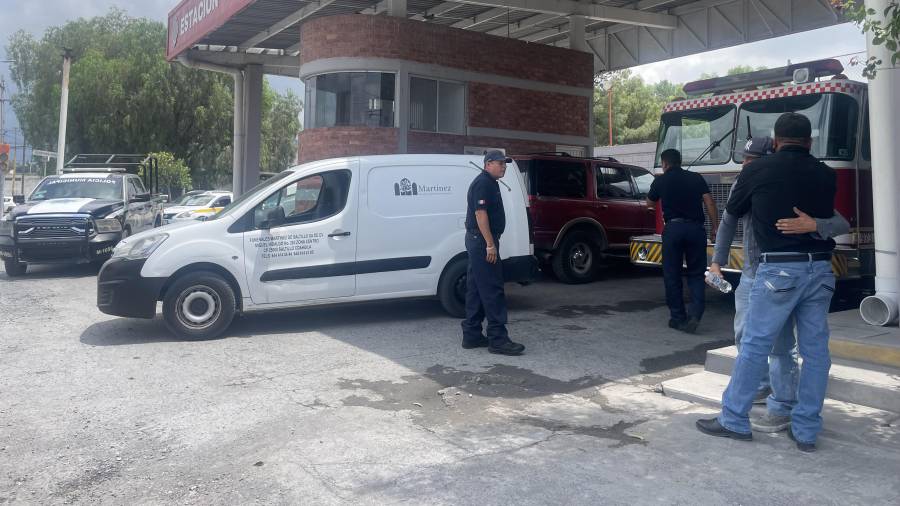 Personal de bomberos no pudo hacer nada por salvar la vida de la mujer.