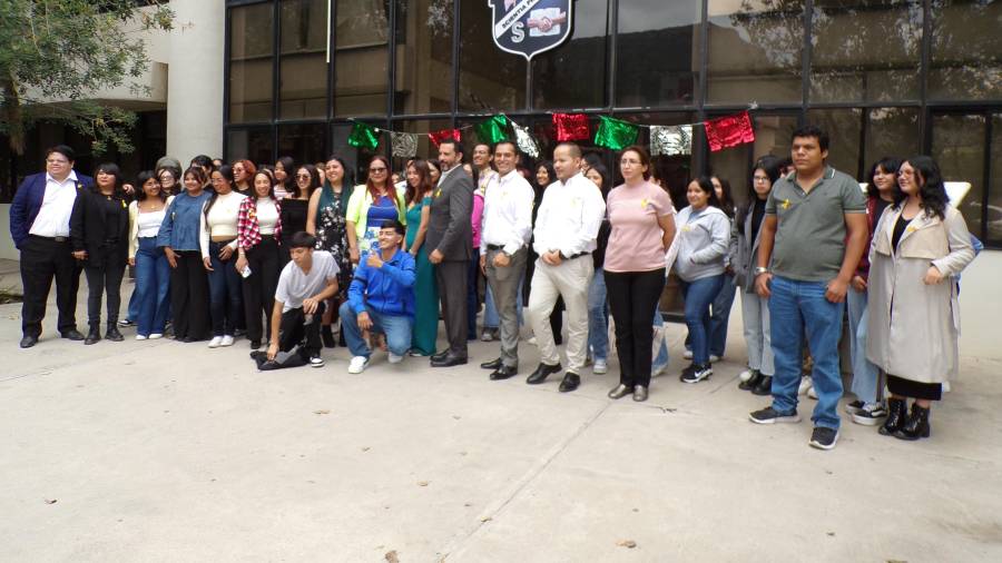 El representante legal de INTRA destacó la importancia de formar a trabajadores sociales en autocuidado y manejo del estrés para prevenir situaciones críticas.