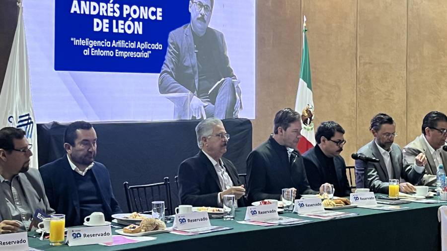 Durante la reunión mensual se informó que entre las empresas que más utilizan la inteligencia artificial están las medianas y grandes compañías.