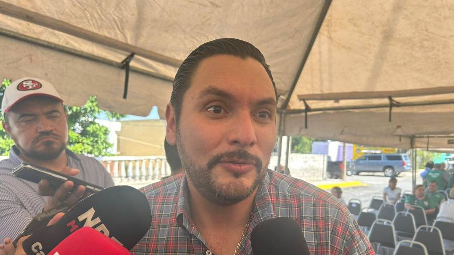 Autoridades municipales trabajan en la revisión de predios que podrían ser donados para la construcción de las escuelas, proceso que incluye la verificación de la certeza jurídica de cada terreno.
