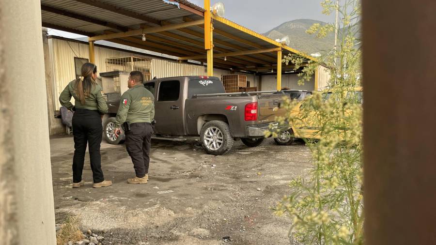 Autoridades llegaron al lugar de los hechos para acordonar el área.