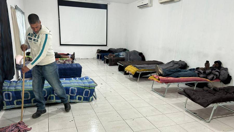 El refugio temporal opera de manera continua ante la persistencia de las bajas temperaturas.