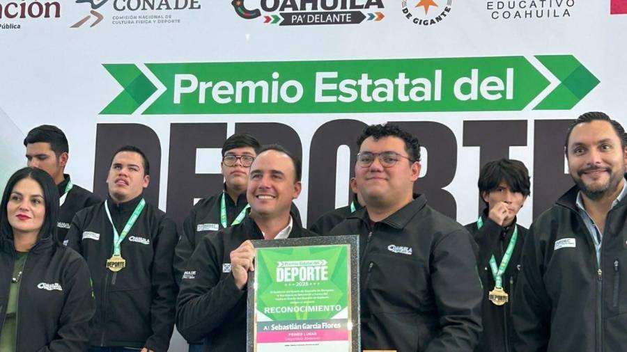 Sebastián García Flores recibió el Premio Estatal del Deporte Coahuila 2025 como Atleta Absoluto, tras un año de resultados internacionales en tiro con arco.