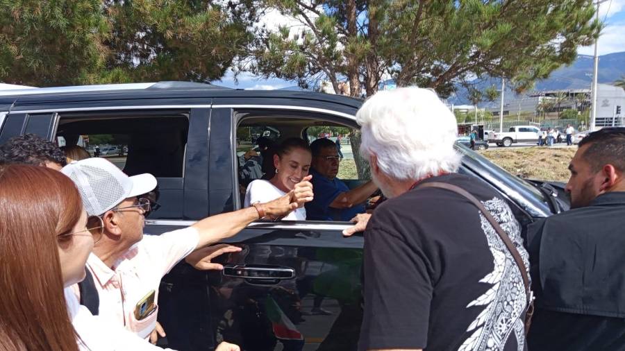 La propuesta fue entregada durante la visita de la Presidenta a Saltillo, donde este domingo presentó su Segundo Informe de Gobierno.