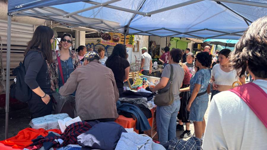 Integrantes de diversos colectivos denunciaron el retiro de un intercambio solidario destinado a reunir alimentos para la Casa del Migrante.