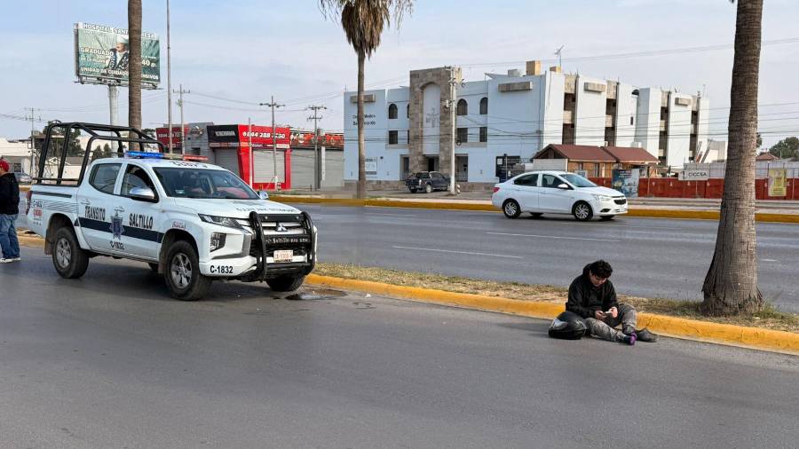 La zona fue resguardada mientras ambas conductoras dialogaban sobre los daños materiales.