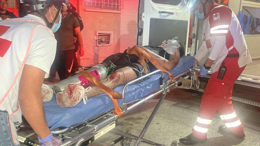 El joven fue llevado en estado grave al Hospital General.