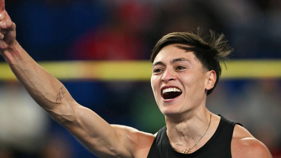 Erick Portillo compartió el podio del salto de altura en Budapest con el italiano Gianmarco Tamberi y el estadounidense JuVaughn Harrison.