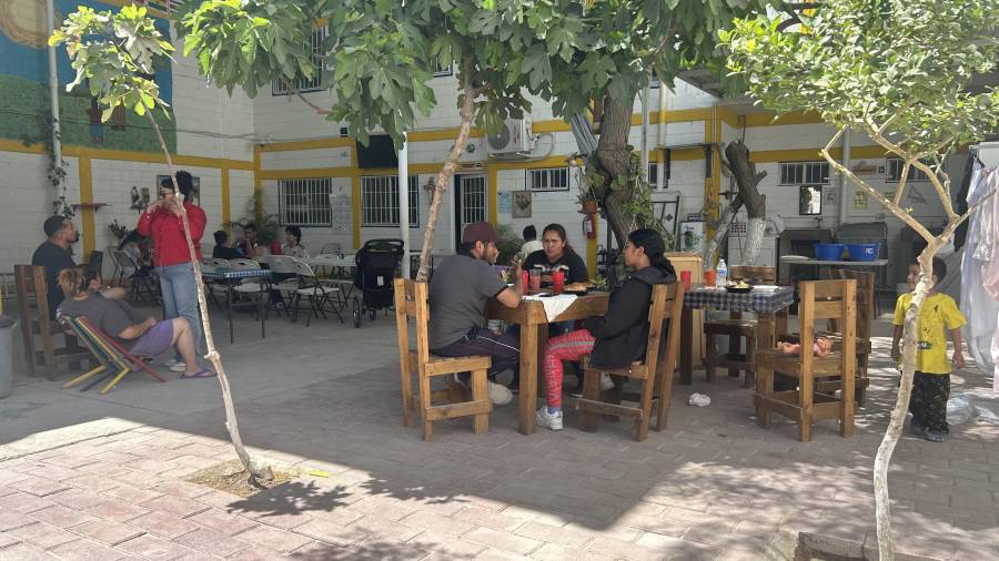 El 30 por ciento de las personas que son recibidas en los albergues de Torreón y Saltillo, son mexicanos deportados de Estados Unids.