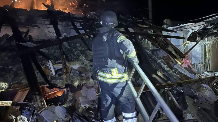 Rusia lanzó un ataque a gran escala en las últimas horas dirigido contra la infraestructura civil en diferentes regiones ucranianas, como Zaporiyia y Poltava.