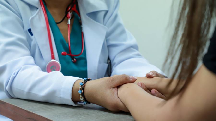 Personal de urgencias médicas estabilizó a la menor de 16 años, quien permanece bajo observación psicológica.