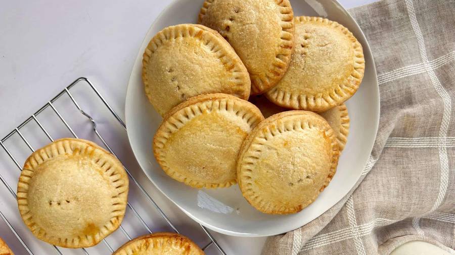 Sabor. Además del relleno tradicional, actualmente las coyotas pueden encontrarse con sabores como cajeta, guayaba, manzana, fresa y hasta helado.