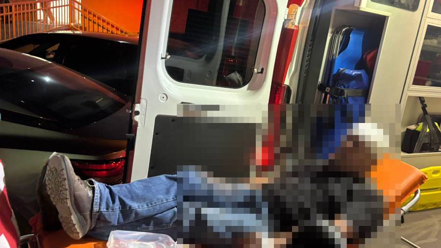 El hombre fue trasladado de inmediato al área de urgencias. Hasta el momento, su estado clínico es delicado.