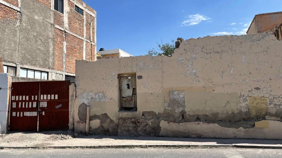 Las conocidas “escaleras de los duendes”, ubicadas en el Centro Histórico de Saltillo, fueron demolidas como parte de un nuevo proyecto de construcción.