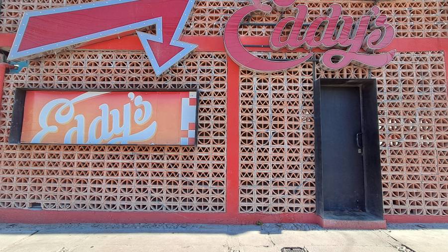 Restaurantes del centro y norte de Saltillo registraron afluencia moderada de comensales este 25 de diciembre, principalmente a partir del mediodía.