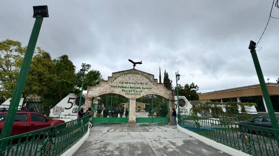 La carrera técnica en Turismo contempla una salida escolar que, según los padres, fue presentada como obligatoria.
