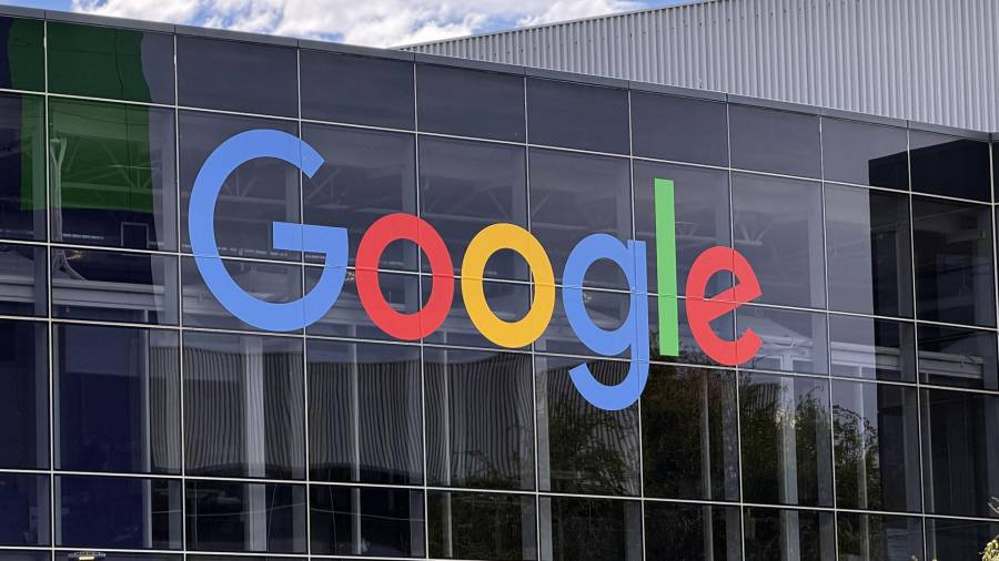 Google presentó su informe “AI Threat Tracker” en el que alerta que los ciberdelincuentes y grupos de espionaje estánusando sistemas capaces por sí solos de planificar, automatizar y ejecutar un ataque.