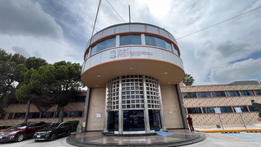 La operación del Hospital Universitario se mantiene pese a deudas superiores a los 27 millones de pesos por servicios prestados a dependencias públicas como el municipio, IMSS y PEMEX.