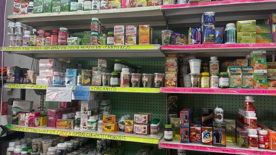 La venta de productos “milagro” para adelgazar continúa sin freno y al alza en la Zona Centro de Saltillo, ahora con nombres diferentes a los que se ofertaban.
